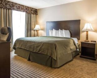 Quality Inn & Suites - 3