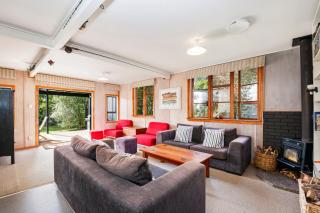 Tongariro Adventures The Lodge - Kuratau - 2