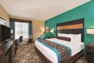 La Quinta by Wyndham Carlsbad - Carlsbad - 3