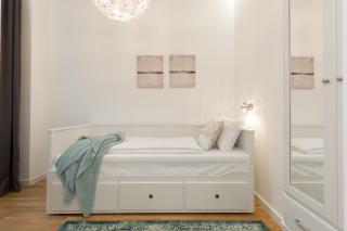 Space and Style in The Heart Of Budapest w 2BR&2BT - Budapest - 1