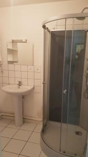 appartement simple entier avec cour pour 2 a 7 personnes - Château-Gontier - 5