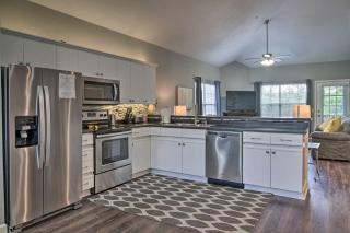 2 Mi to Lake Condo with Balcony in Branson! - Branson - 4