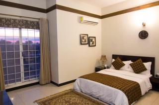 Crosswinds Guest House - 2