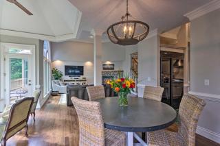 Spacious Elk Mountain Sanctuary with Deck and Views! - Asheville - 3