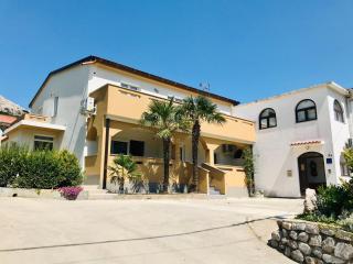 Apartments Anna III - Baška - 0