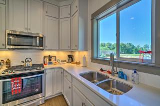 Bozeman Home with Deck Walk to Fishing, Hot Springs - 4