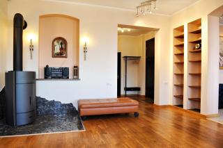 Raina Lux Apartment - 9