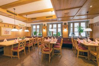 Hotel Restaurant Goldener Hirsch - 4