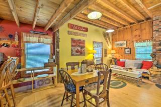 Warm and Inviting Jamaica Cabin with Grill Ski and Hike - 5