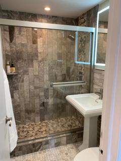 Just renovated 3 BR/2Bath/ parking+ downtown view - Atlanta - 5