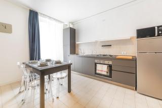 Roomy Apartment close to Subway M5! - Milano - 0