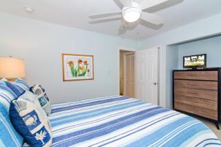 Kaibo Dreams - Modern Condo with Shared Pool & Jacuzzi, Walk to Restaurants - 2