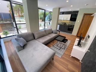 LONDON OTEL - 2