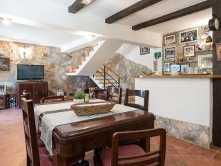 Lavish Holiday Home in Podstrana with Garden - Podstrana - 9