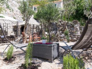 Lavish Holiday Home in Podstrana with Garden - Podstrana - 6