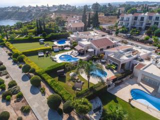 Tequila Sunrise by Ezoria Villas - Coral Bay - 7