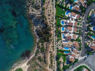 Tequila Sunrise by Ezoria Villas - Coral Bay - 8