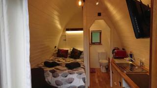 Owl Hut Cosy Ensuite Pod Snowdonia Coast Sleeps 2 - Dolgellau - 8
