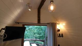 Owl Hut Cosy Ensuite Pod Snowdonia Coast Sleeps 2 - 4