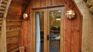 Owl Hut Cosy Ensuite Pod Snowdonia Coast Sleeps 2 - Dolgellau - 9