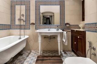 StayVista at Normandy House - Outdoor Sitting with Bathtub & Pool Table - Dehradun - 1
