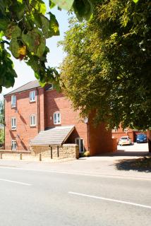 Chestnut Contractor Stays - Wellingborough - 4
