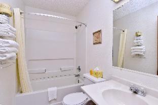 America's Best Value Inn & Suites International Falls - International Falls - 6