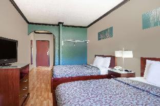Days Inn & Suites by Wyndham Marquez - 7