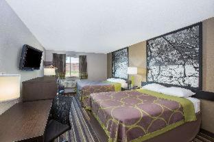 Super 8 by Wyndham Brookings - Brookings - 8