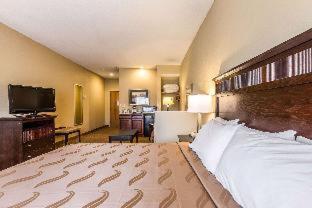 Quality Inn & Suites Hendersonville - Flat Rock - 9