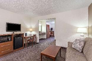 AmericInn by Wyndham Monroe - Monroe - 5