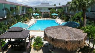 Island House Resort Hotel - 3