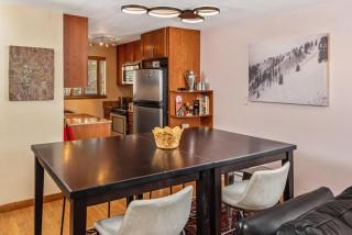 Silverglo Condominiums 204, Contemporary Condo Walking Distance to Ski Slopes, Access to a Pool - Aspen - 5