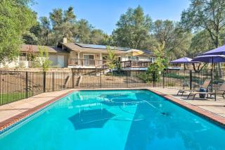 Bright Gold Country Home Pool, Deck and Hot Tub! - 9