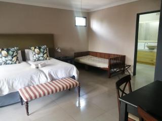 Zebrina Guest House - 5