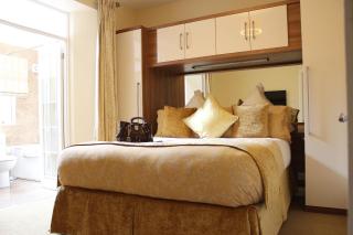 Silversprings - City Centre Apartments with Parking - Exeter - 2