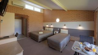 Tenterfield Motor Inn - 6