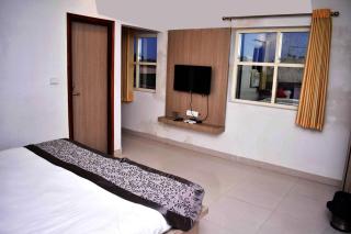 HOTEL UMA PALACE - Gorakhpur - 8