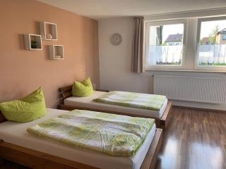 Monteurwohnung "Medium" mit 3 Schlafzimmern und Terrasse - 8