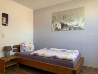 Monteurwohnung "Medium" mit 3 Schlafzimmern und Terrasse - Aalen - 5