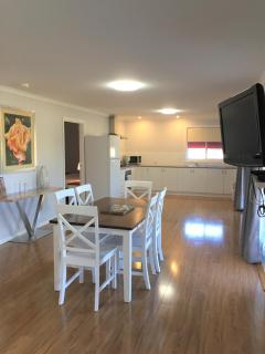 Starline Alpacas Farmstay Resort - Broke - 1