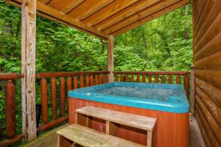 Suite Sensations, Hot Tub, Pool table, 1089 FREE tickets each paid day, Dollywood and More - Pigeon Forge - 7