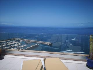 Luxury Apt. with Stunning Sea View - 7