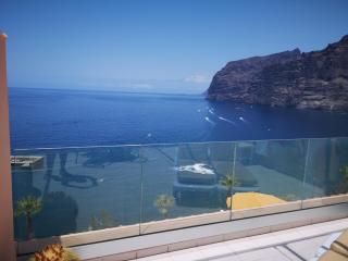 Luxury Apt. with Stunning Sea View - 2