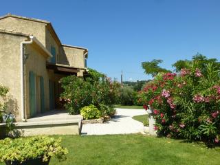 CHAMBRES D'HÔTES CLIMATISÉES avec CUISINE d'ÉTÉ "VILLA GOUR du PEYROL" - Buisson - 6