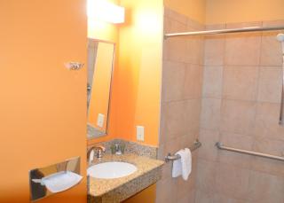 Microtel Inn and Suites by Wyndham Rawlins - 3