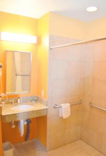 Microtel Inn and Suites by Wyndham Rawlins - 2