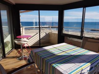 appartement 58 m 2 en 1 ere ligne ,vue mer panoramique ,2 terrasses dont une couverte résidence le Sunset - Cap d'Agde - 4
