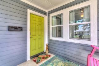Vals Eclectic Classen Cottage - Oklahoma City - 8