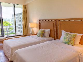 The Moon Beach Museum Resort - Onna - 3